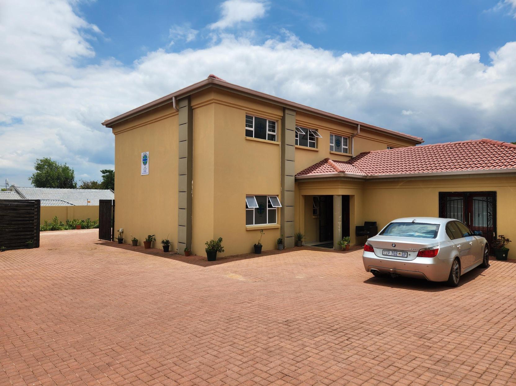 Lifelane Healthcare Centre - Modern Building Exterior